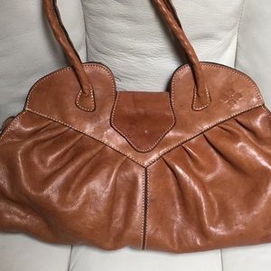 Gorgeous Patricia Nash Italian leather handbag